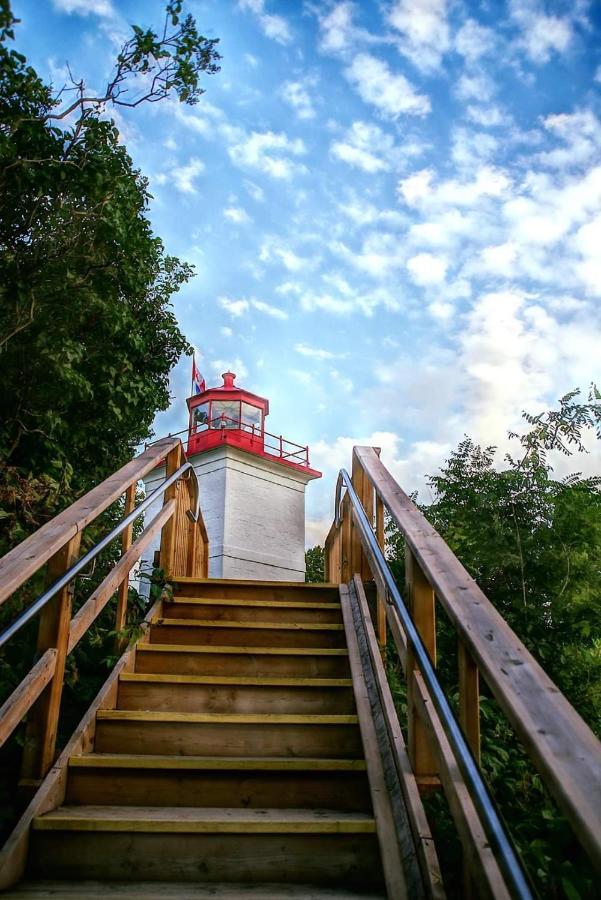 Colborne Bed And Breakfast Годерич Экстерьер фото