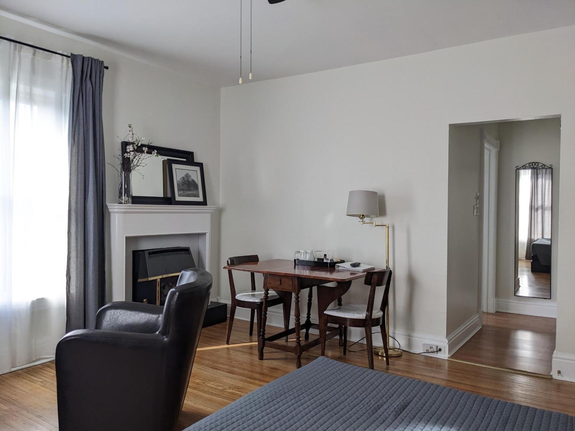 Colborne Bed And Breakfast Годерич Номер фото